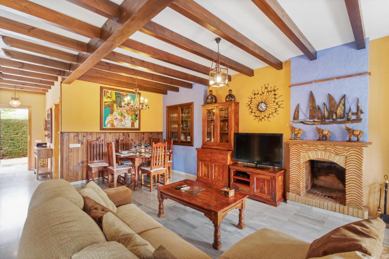 Villa Estilo Mediterranea Con Piscina, Jardin, Bbq Y Jacuzzi - Villa Bel Air Real Естепона Екстериор снимка