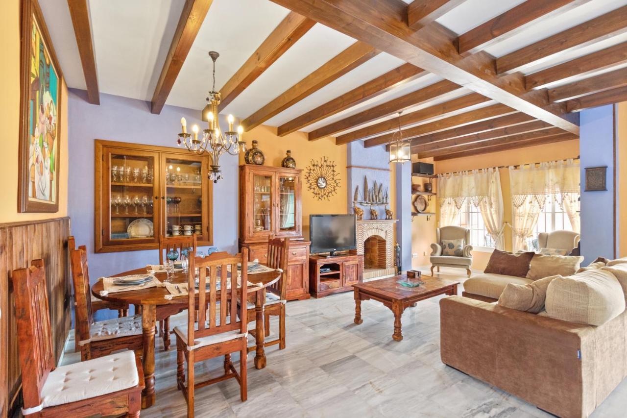 Villa Estilo Mediterranea Con Piscina, Jardin, Bbq Y Jacuzzi - Villa Bel Air Real Естепона Екстериор снимка